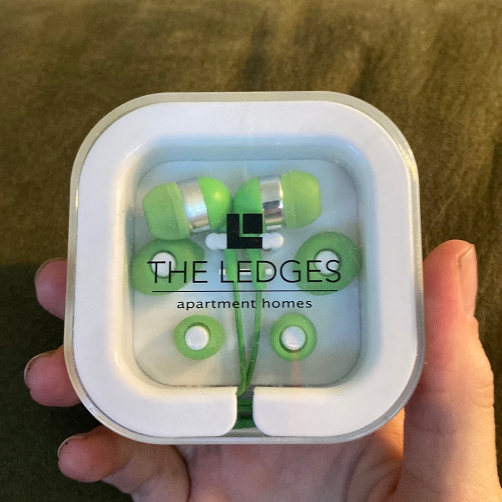 Ear Buds Aux Headphones